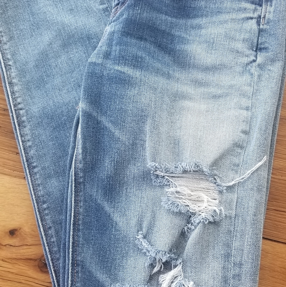 American Eagle Size 4